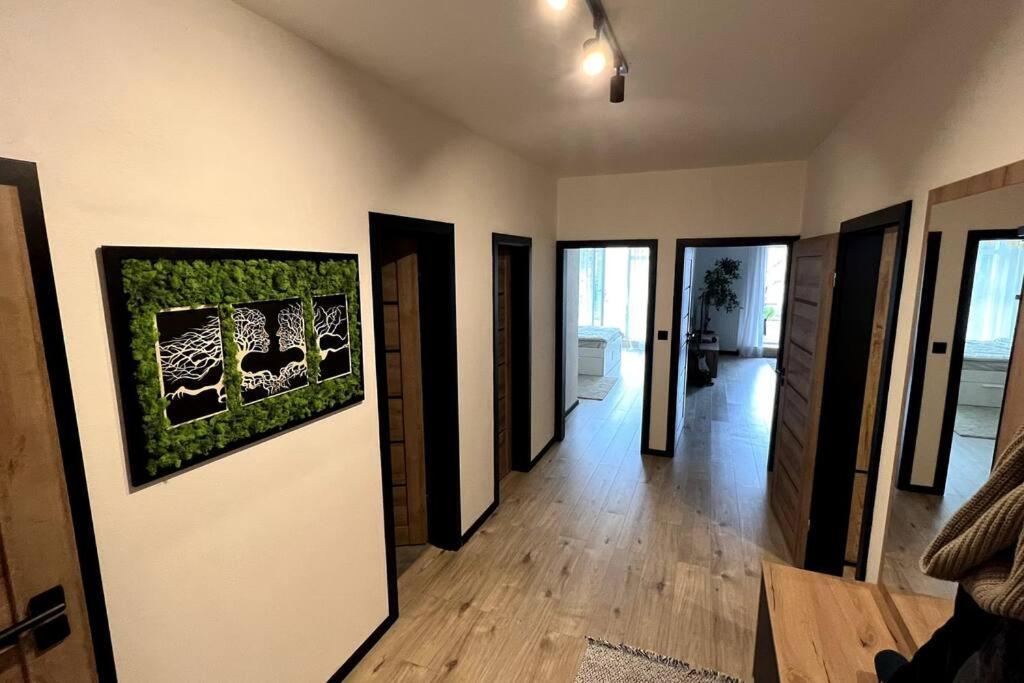 Lake Apartment, 2X Free Garage, 10 Mins To Centre Братислава Экстерьер фото